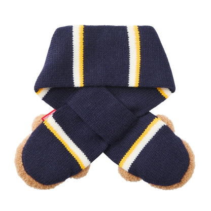 Pucchi & Usako’s Huggable Knit Scarf