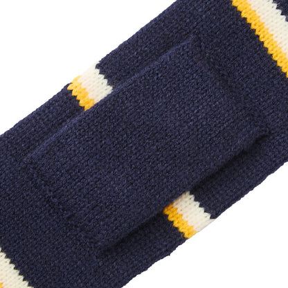 Pucchi & Usako’s Huggable Knit Scarf