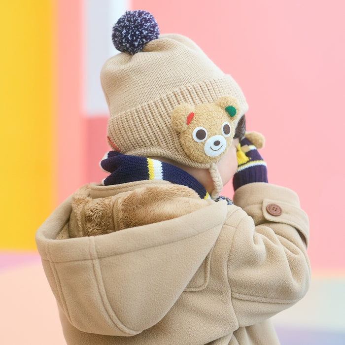 Pucchi & Usako’s Huggable Knit Hat