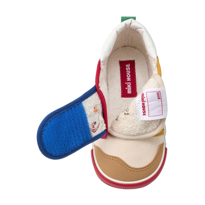 Pucchi’s Dino Park Second Shoes