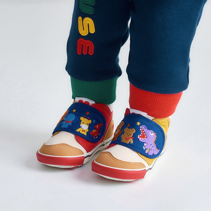 Pucchi’s Dino Park Second Shoes