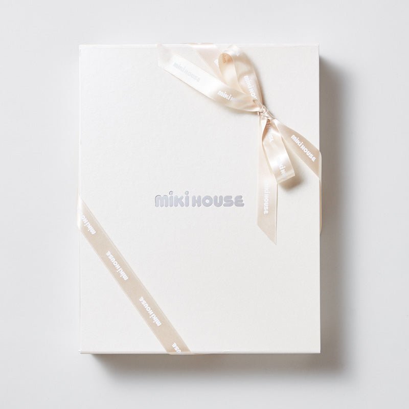 Gift Wrapping with a Message Card - MIKI HOUSE USA